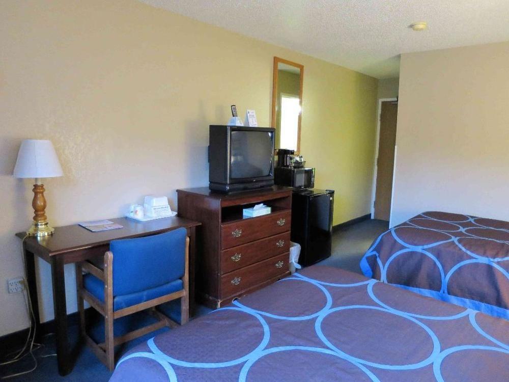 Super 8 By Wyndham Newburgh/West Point Stewart Intl Airport Motel Dış mekan fotoğraf