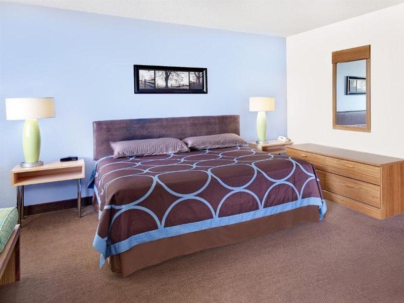 Super 8 By Wyndham Newburgh/West Point Stewart Intl Airport Motel Dış mekan fotoğraf