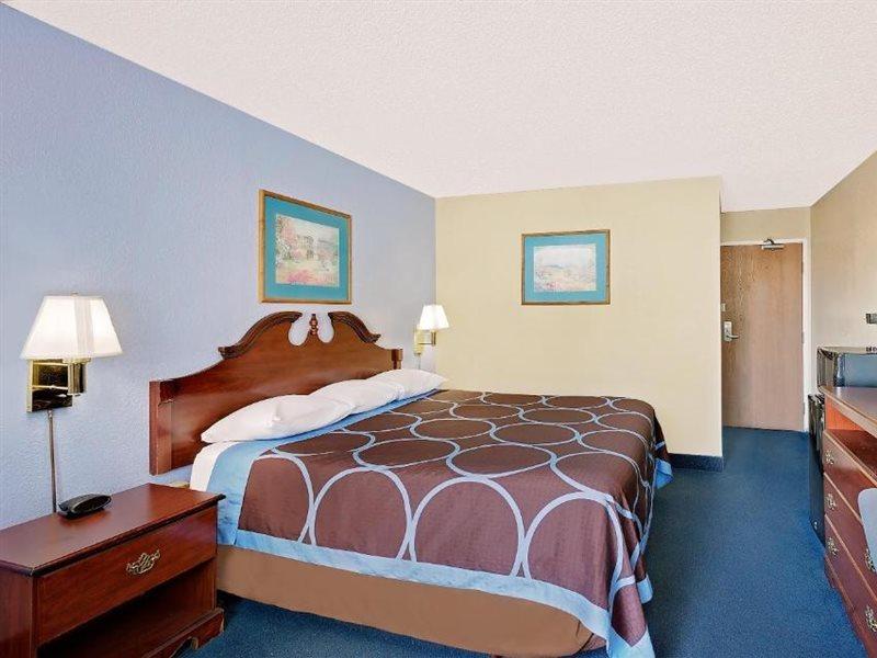 Super 8 By Wyndham Newburgh/West Point Stewart Intl Airport Motel Dış mekan fotoğraf